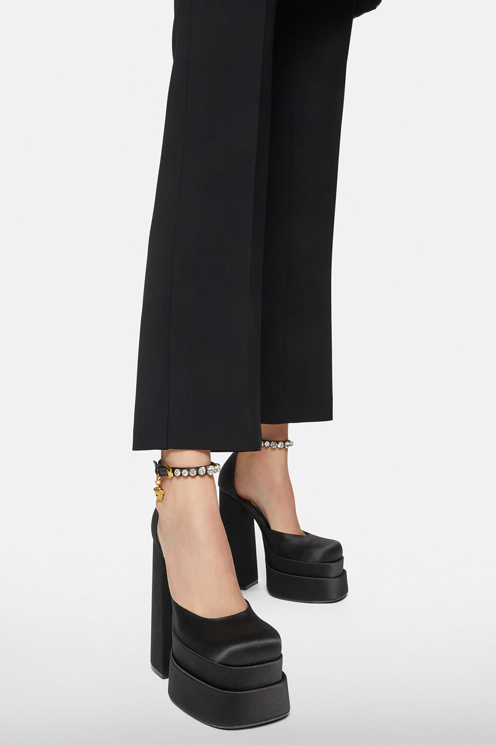 Versona  square toe block heels