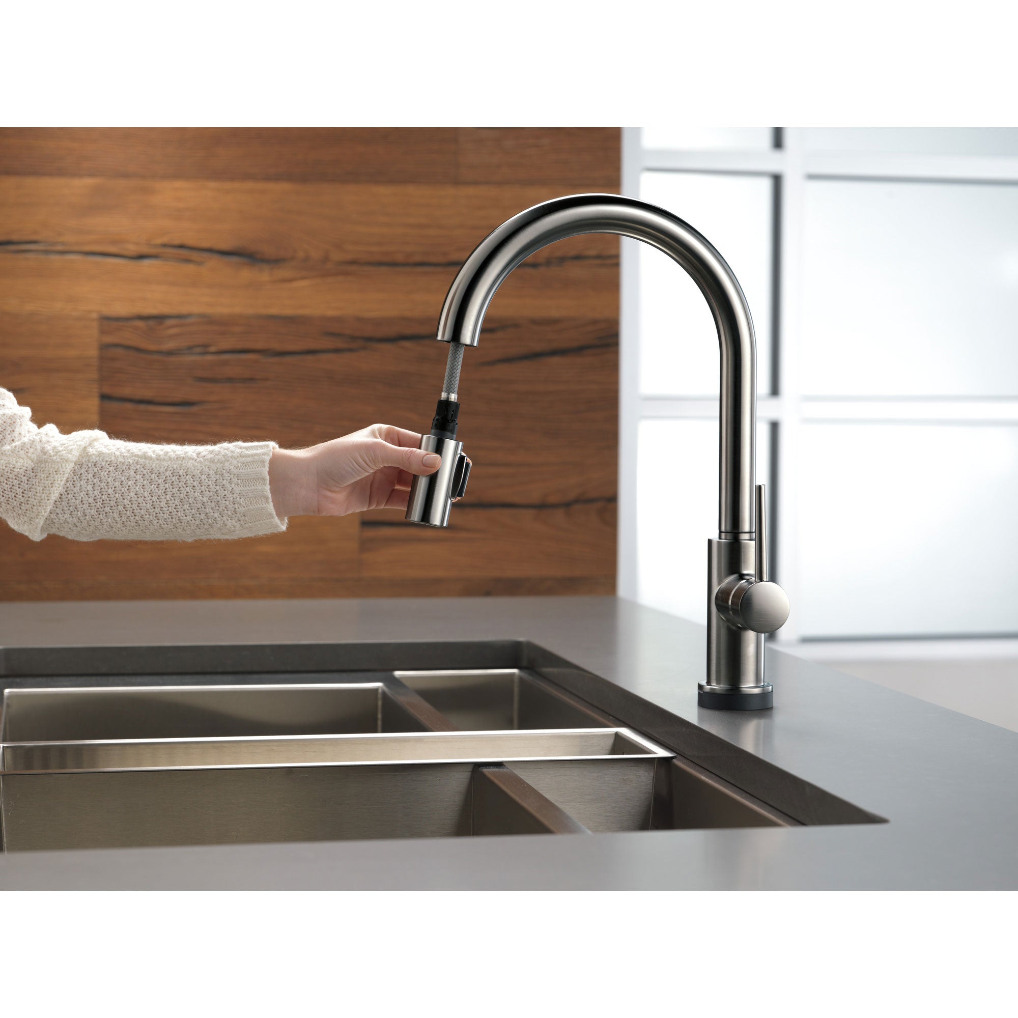 Delta Trinsic Black Stainless Steel Finish Single Handle Pull Down Kit Faucetlist Com