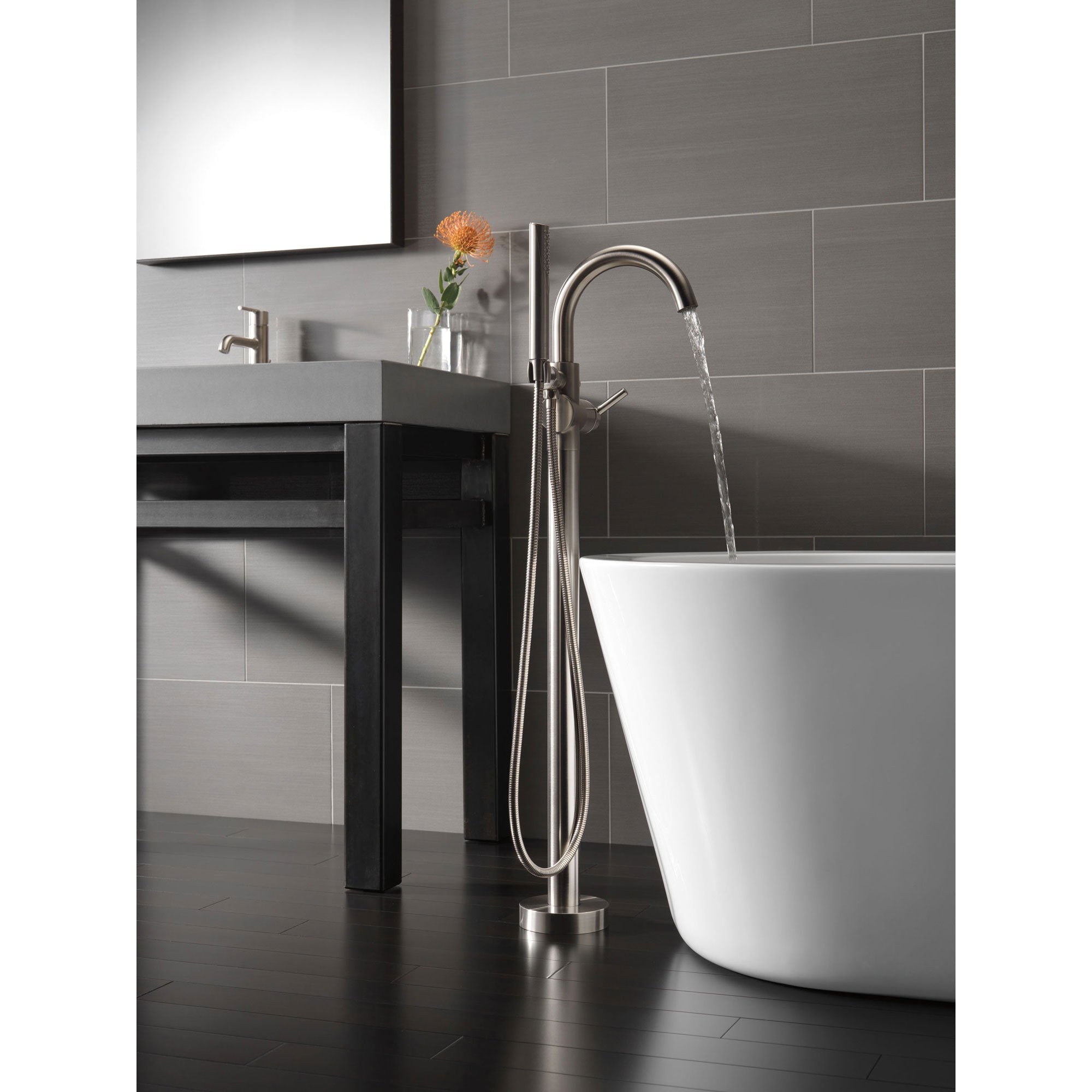 Delta Trinsic Stainless Steel Floor Mount Freestanding Tub Filler W Va   T4759 SSFL 559LF SS 0090 2000x 