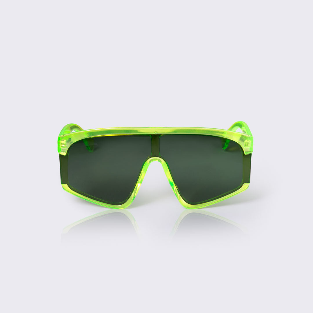Se #Greenie - Solbriller i neon grøn med mørkegrønne brilleglas hos Dropps By Szhirley