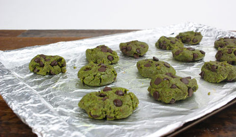 matcha mint chip cookie dough on baking tray