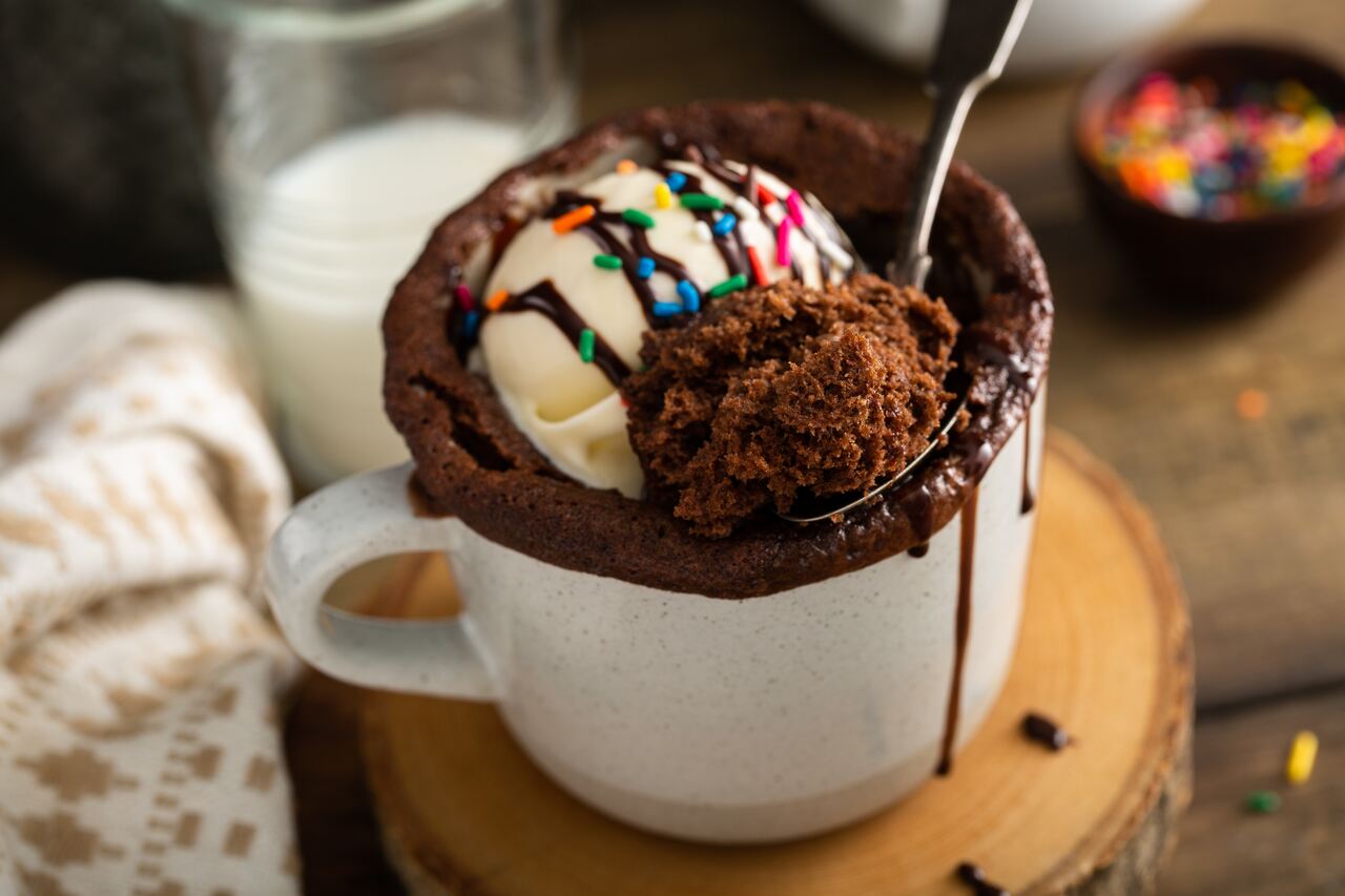 dondurmalı mug cake