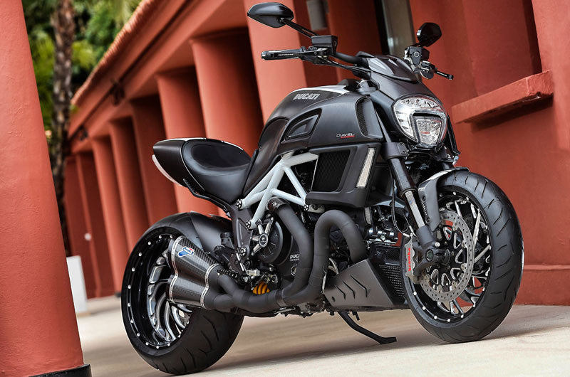 akrapovic ducati diavel