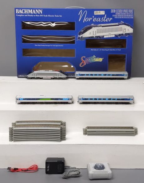 Bachmann 00772 Amtrak City Sprinter HO Gauge Starter Train Set