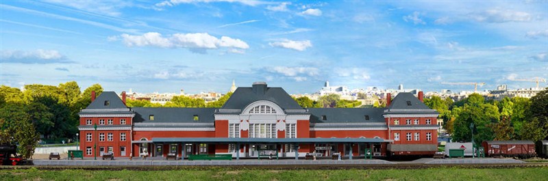 trainz station buildings