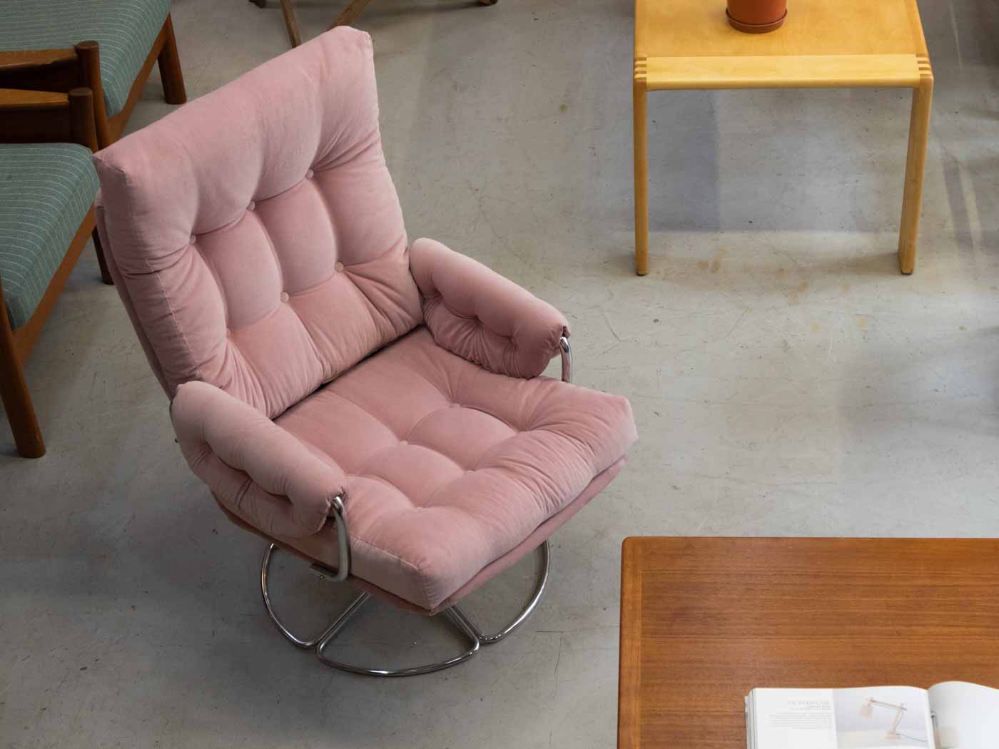 bruno mathsson swivel chair