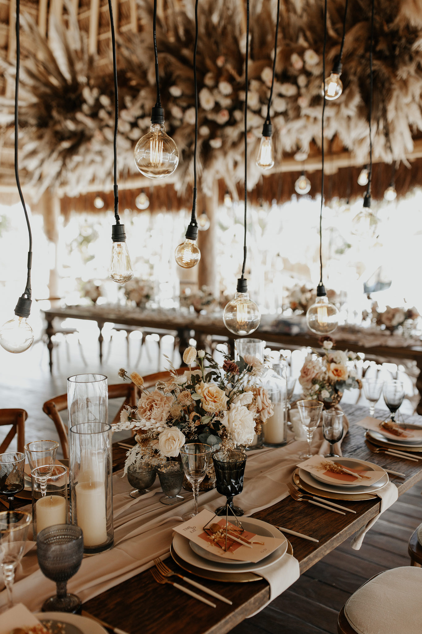 elegant boho wedding decor