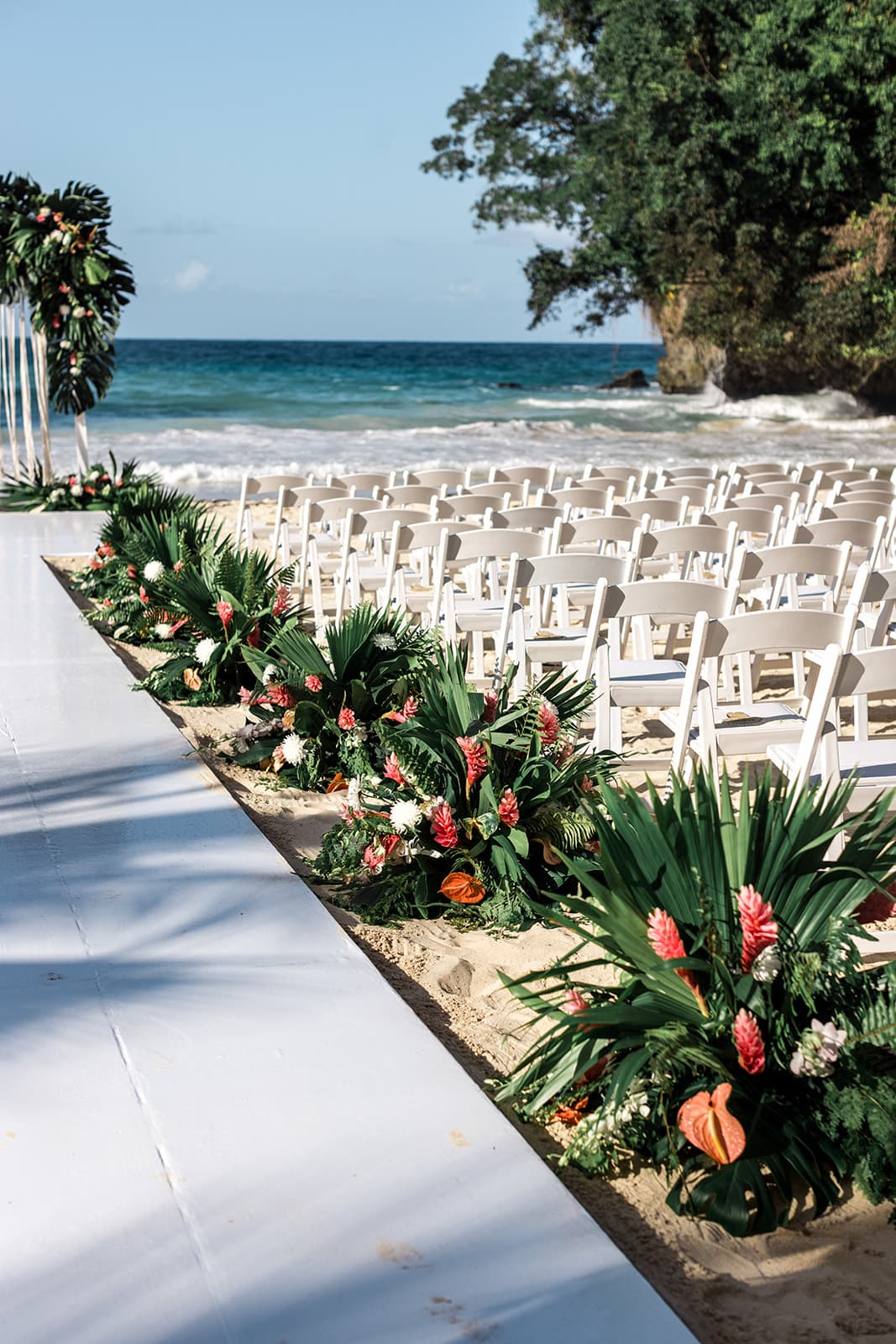 Destination wedding in a Jamaican beach