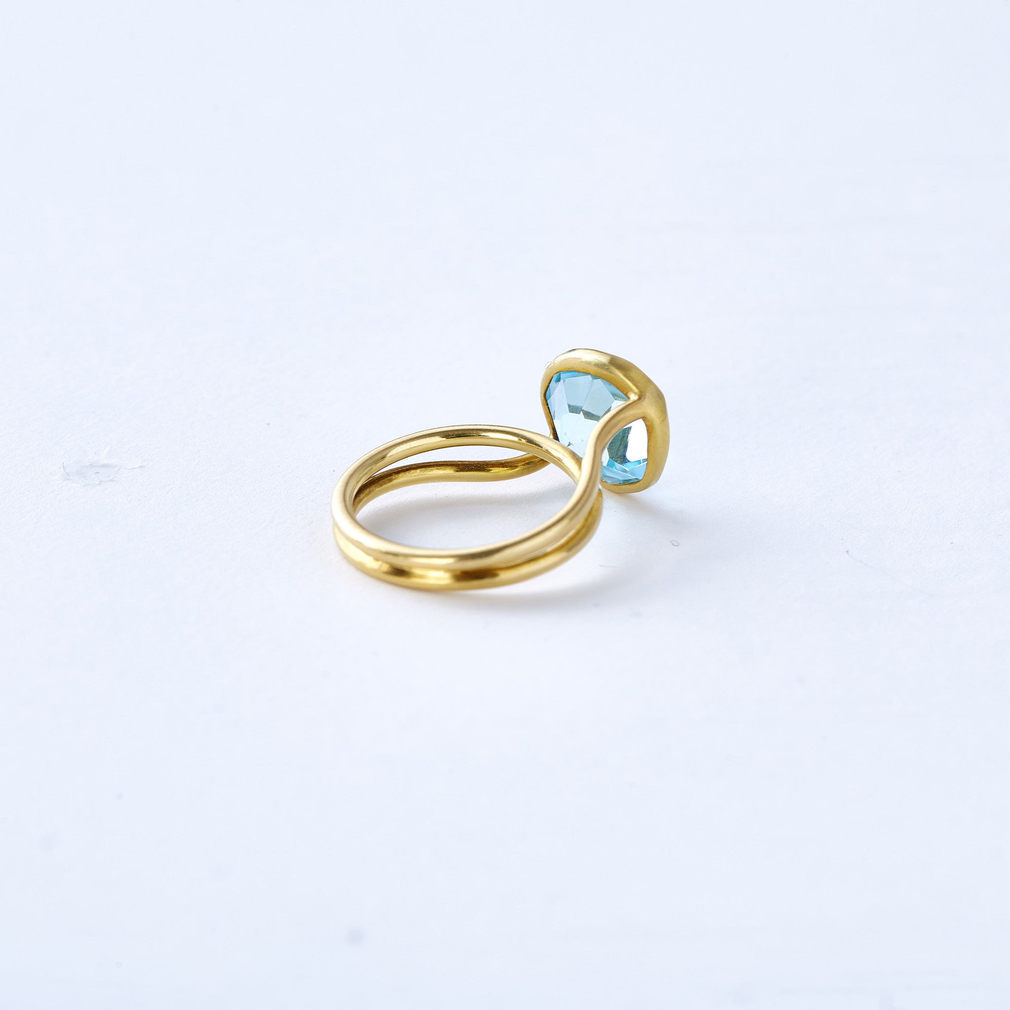 Yellow Gold and Aquamarine Ring