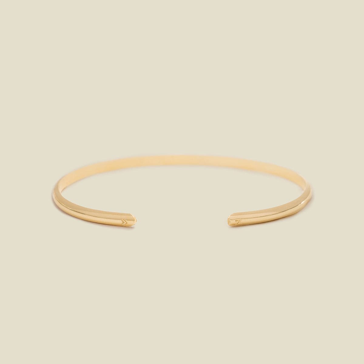 Tann Trim Rille 18 Kt Gold Plated Bracelet for Women Buy Tann Trim Rille  18 Kt Gold Plated Bracelet for Women Online at Best Price in India  Nykaa