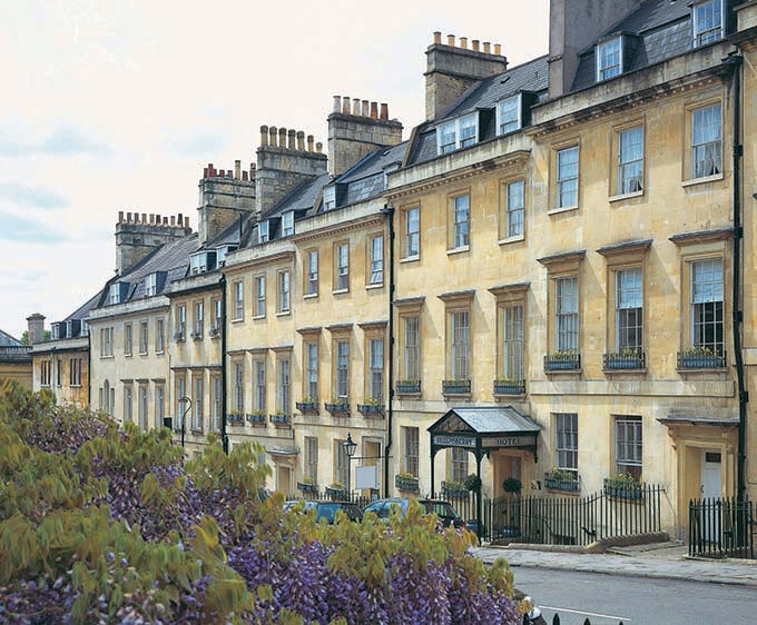 the queensbury hotel bath