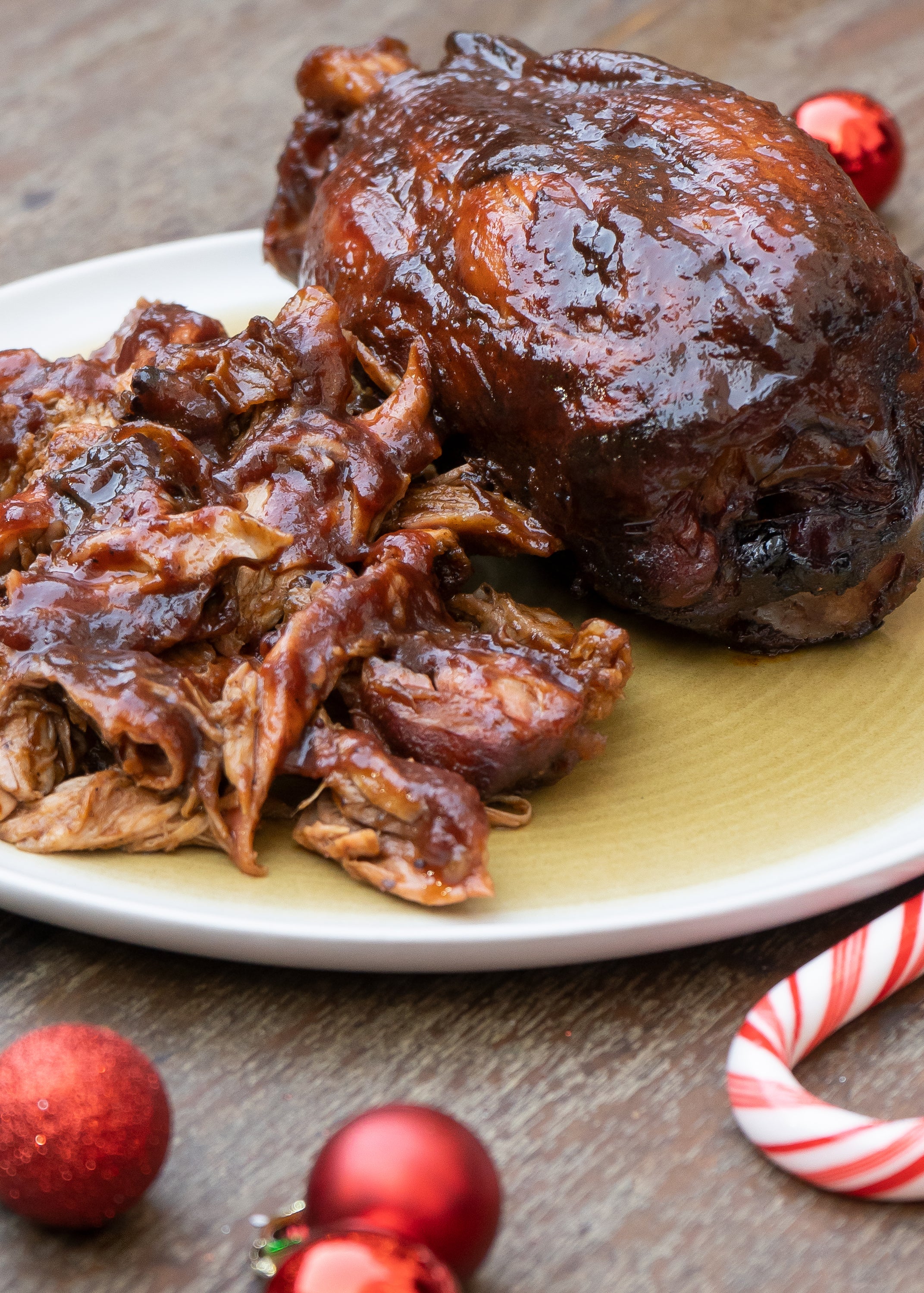 Chamorros de cerdo PROAN con BBQ de arándanos – Sociedad Mex. de Parrilleros