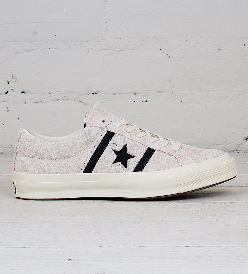 converse one star academy suede