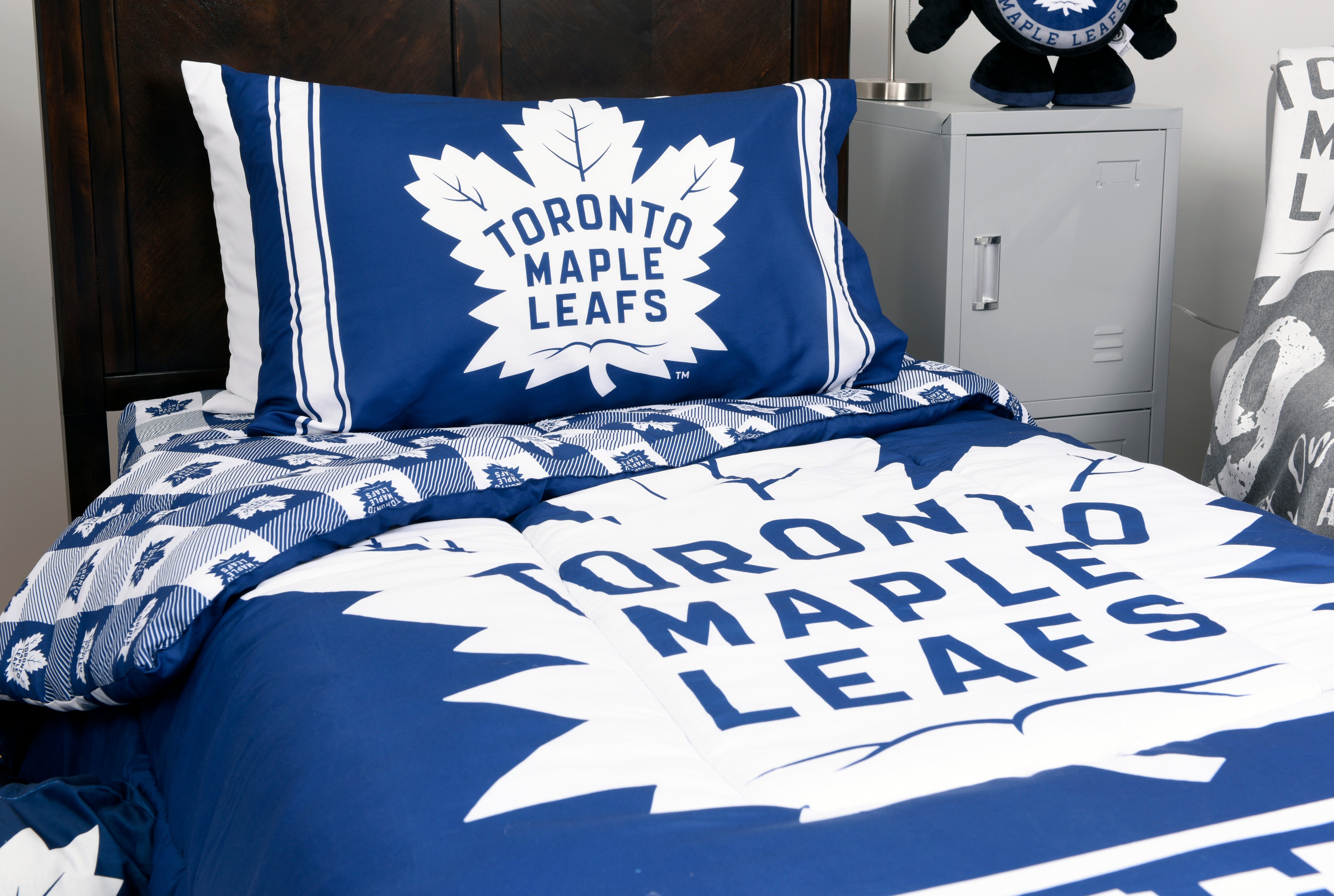 Maple Leafs 4 Piece Twin Bedding Set Shop Realsports