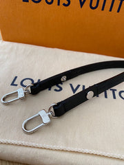 How To Authenticate Louis Vuitton Easy Pouch – ARMCANDY BAG CO