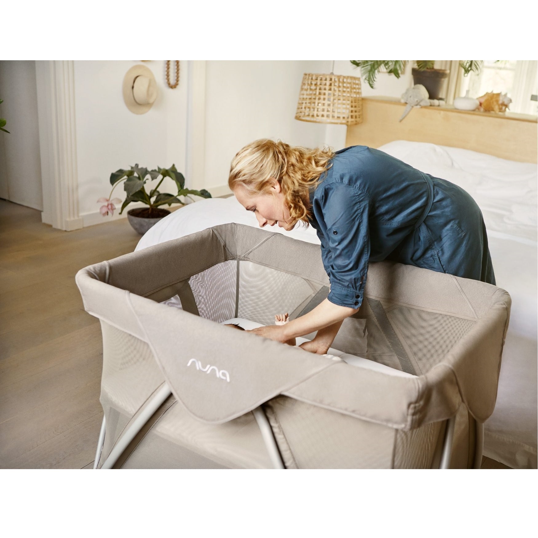 nuna sena aire travel crib