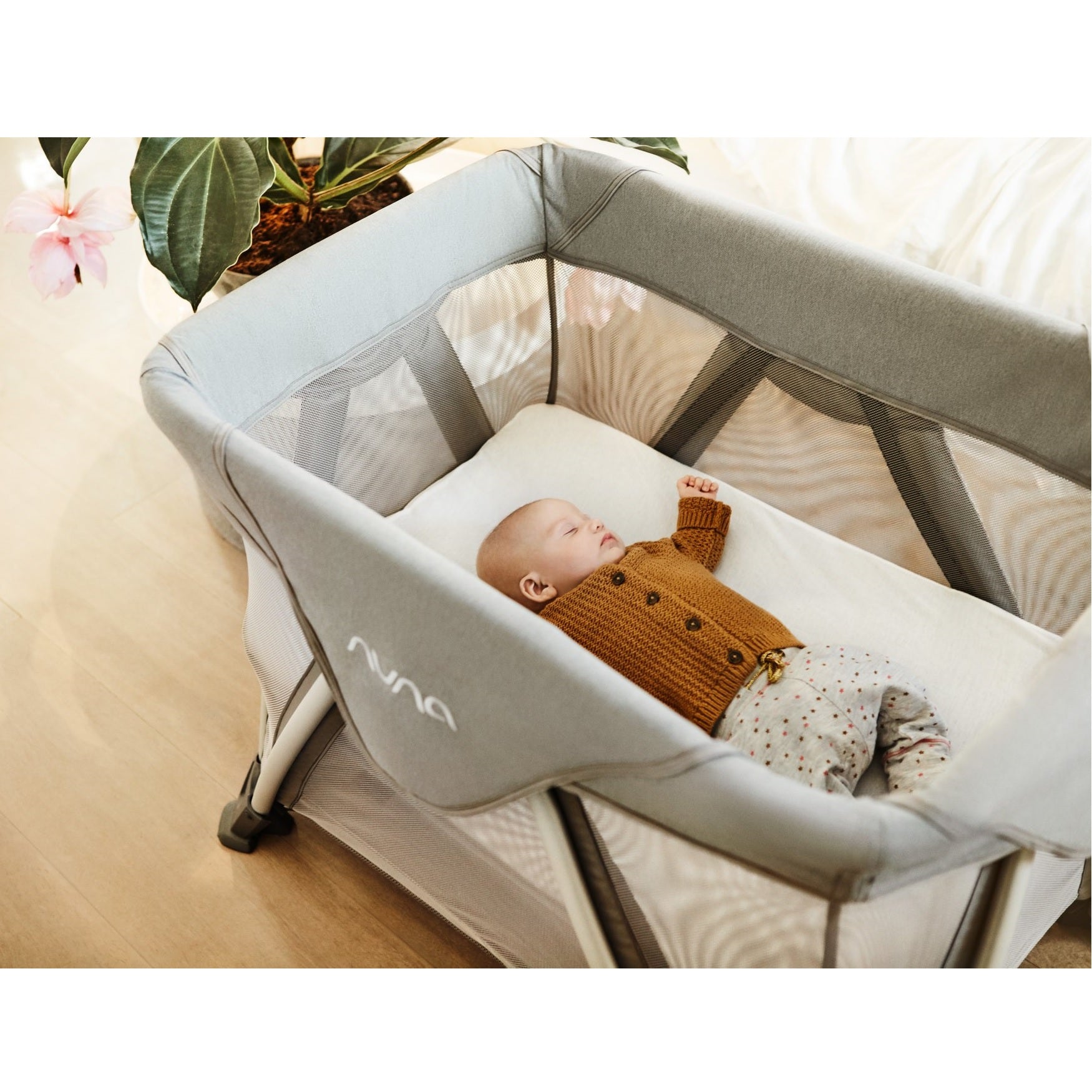 nuna aire travel crib