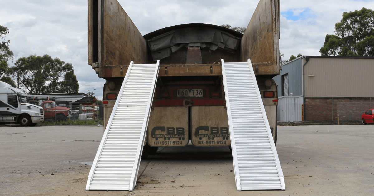 truck-attached-with-loading-ramp