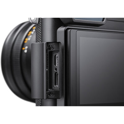 Leica Q3 Black 19080 Mirrorless Cameras - Vistek Canada Product Detail