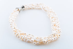 ALY WHITE PEARL NECKLACE