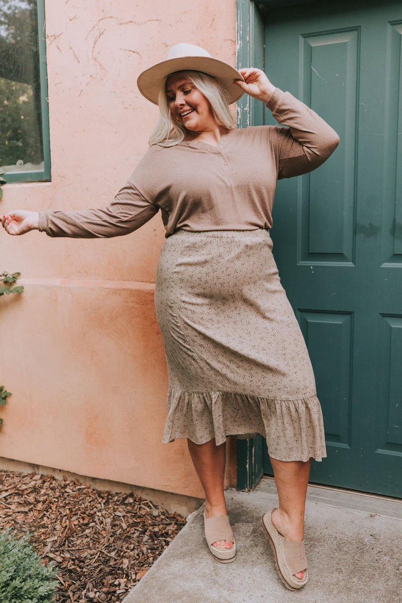 PLUS SIZE - Lincoln Skirt