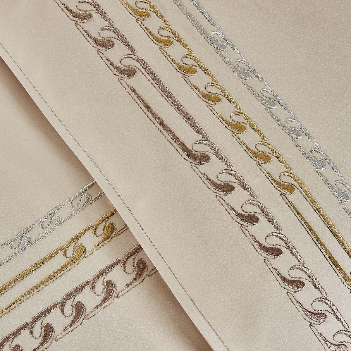 https://cdn.shopify.com/s/files/1/1268/4551/products/Regates-Or-Lit-bedding-detail--yves-delorme-fig-linens.jpg?v=1632163690