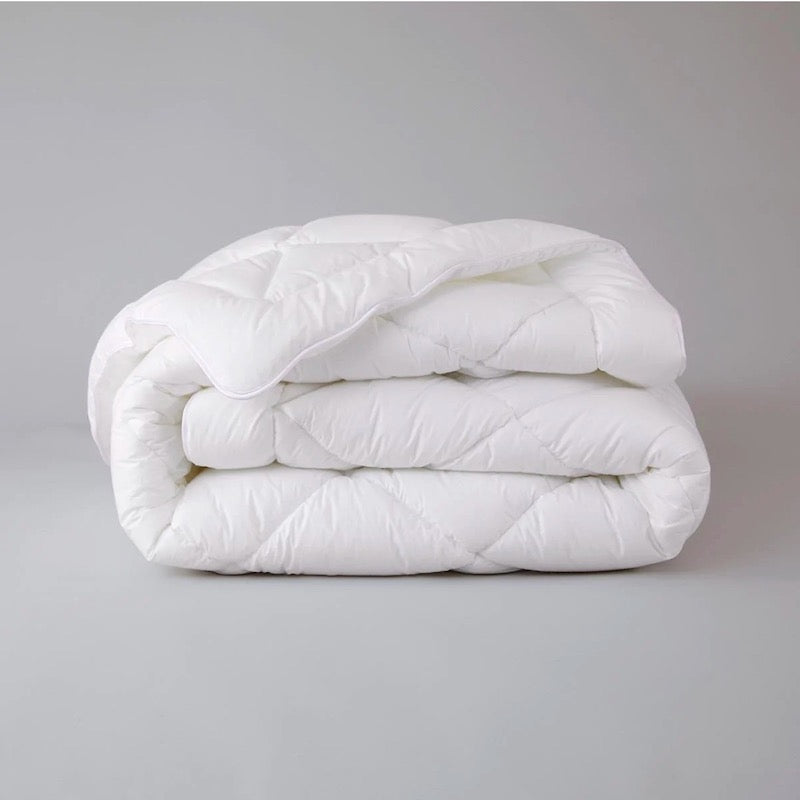 Best Luxury Down Comforters and Down Alternative Duvets - FIG LINENS ...