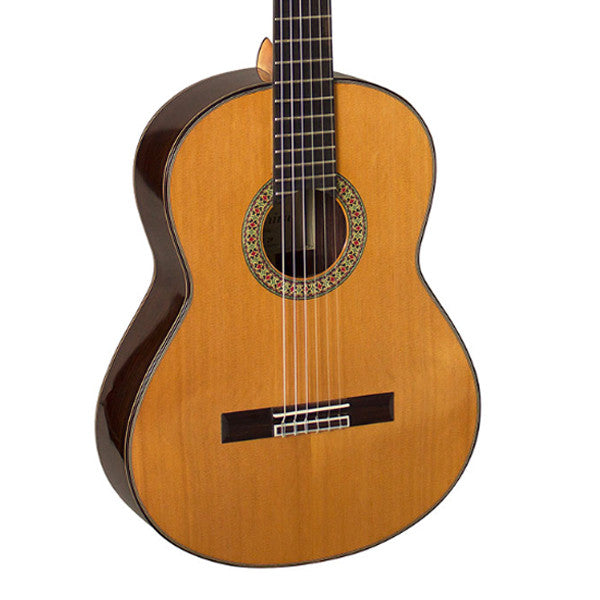 admira a20 classical guitar