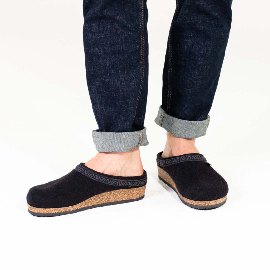 mens wool clogs