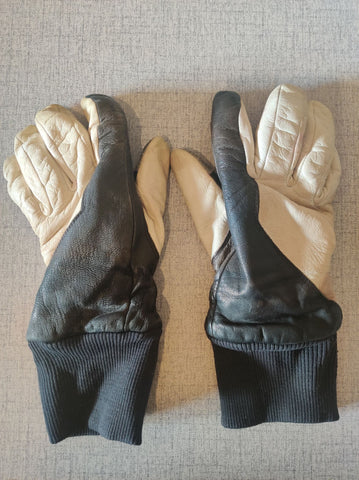 What do the Fly2Base Paragliding Leather Gloves Touch - Winter used for 3,5 years look like? 