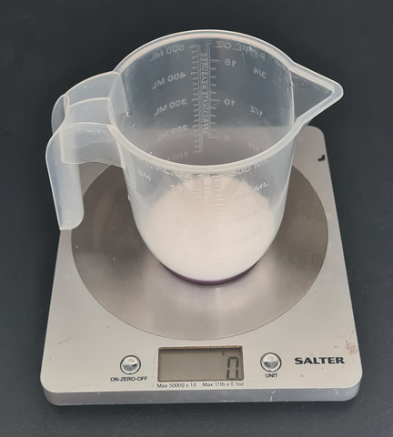 Making a sodium hydroxide solution for cold process soap