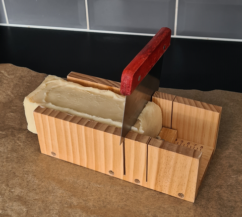 Cutting cocoa butter soap