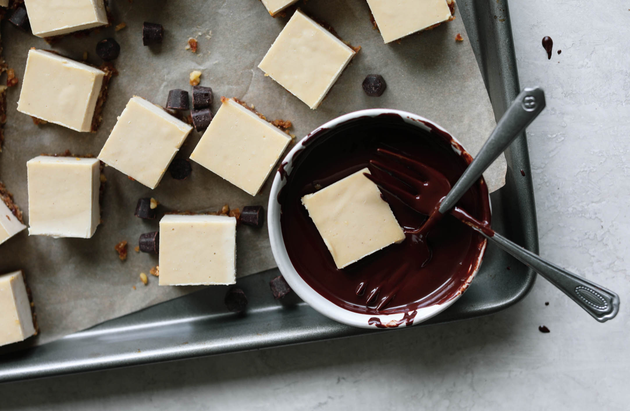 Vegan Chocolate Dipped Cashew Cheesecake Bites Recipe