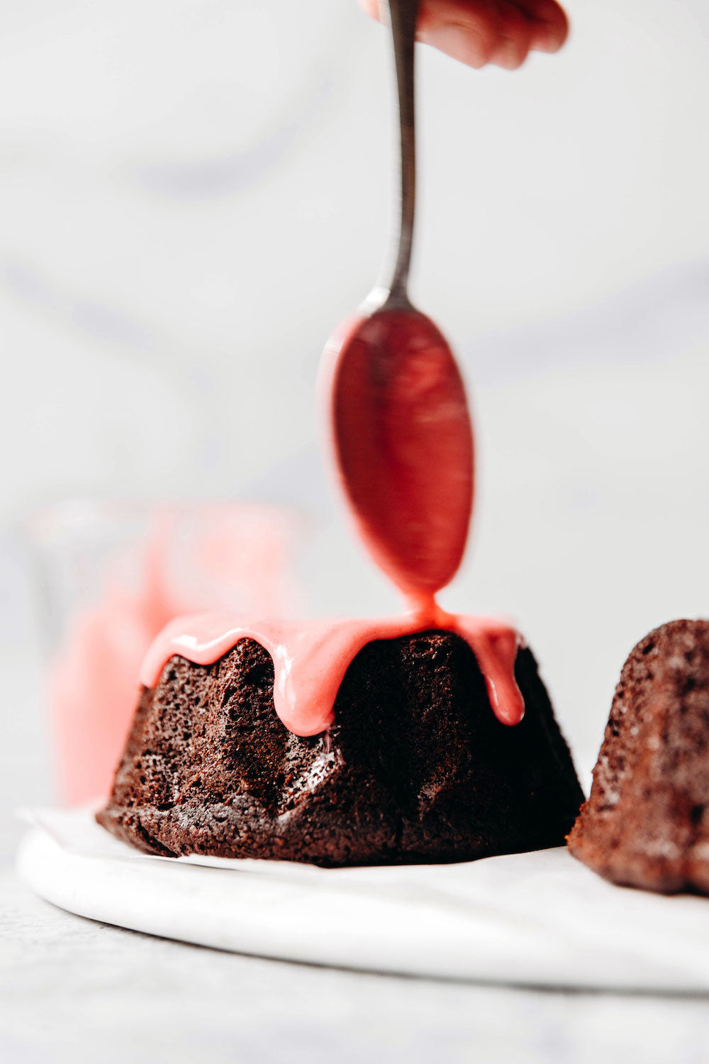 vegan raspberry chocolate cake 