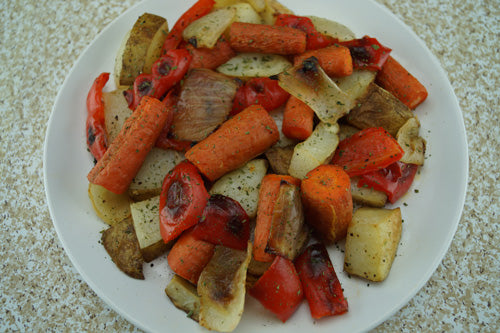 Hassle-Free Garlic-Rosemary Roasted Potatoes, Onions, Peppers & Carrots | Skillit Recipes