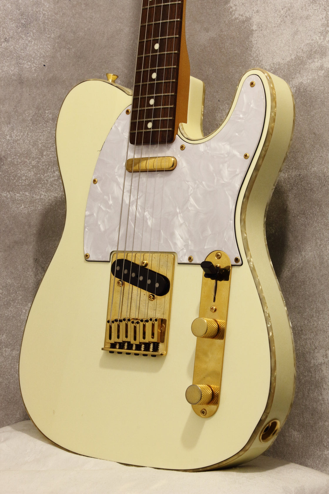 Fender - Fender JAPAN Telecaster CUSTOMシリアルJVジャンクの+bonfanti.com.br