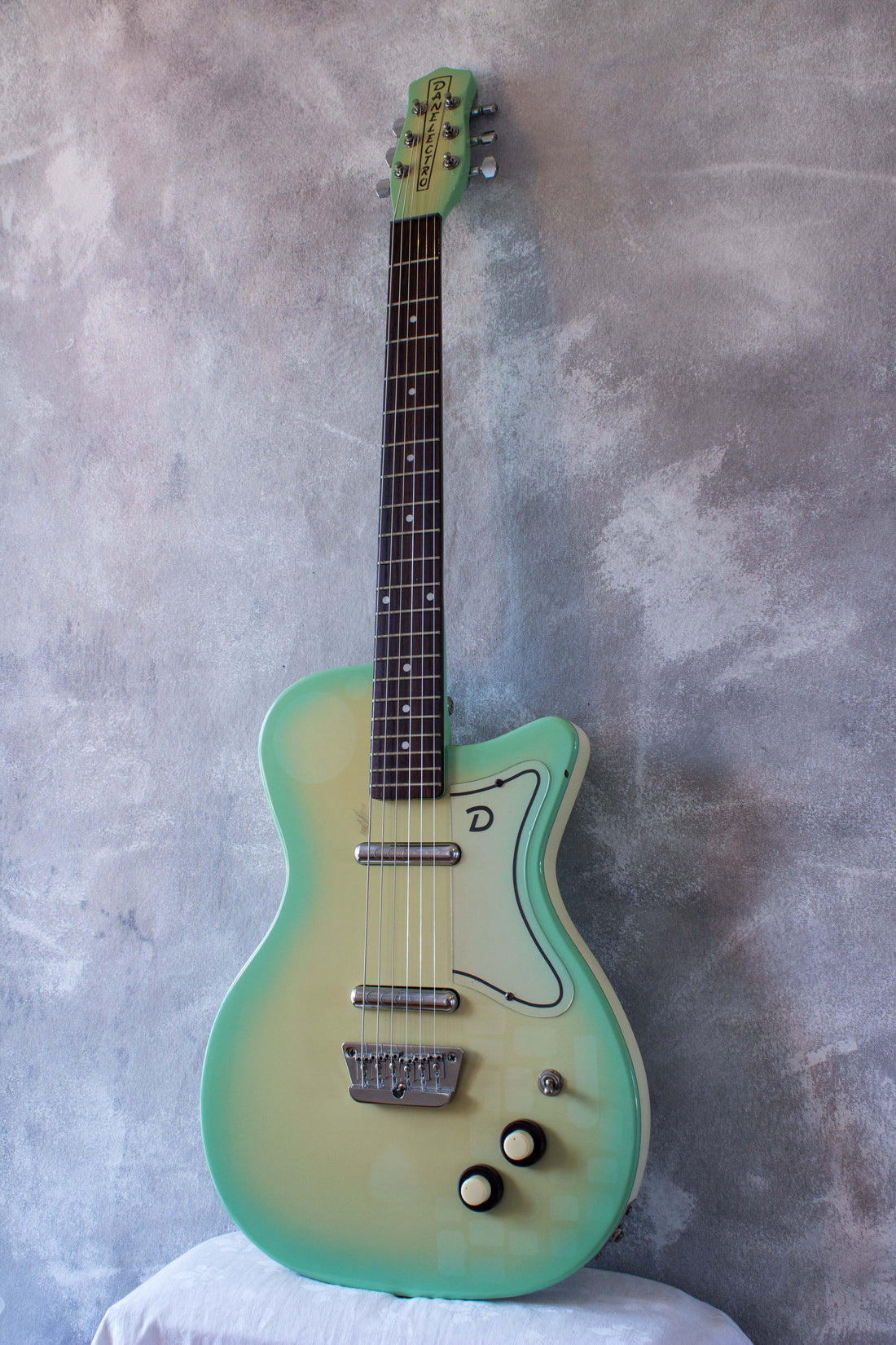 1998 danelectro u2