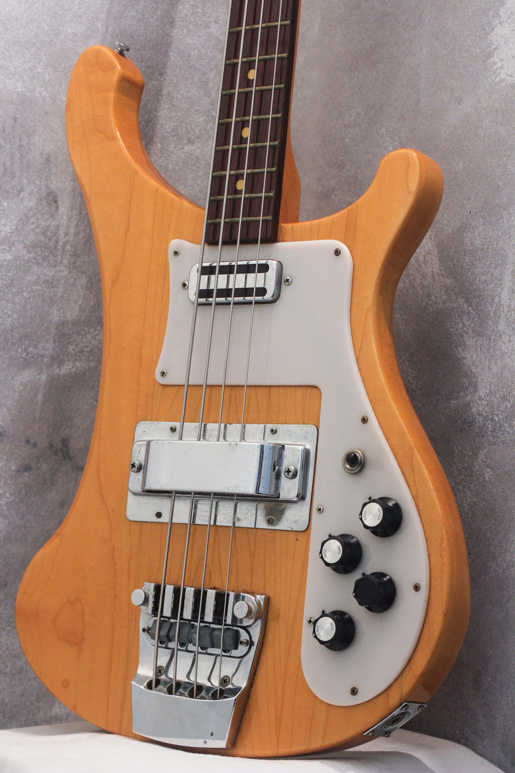 aria pro rickenbacker bass