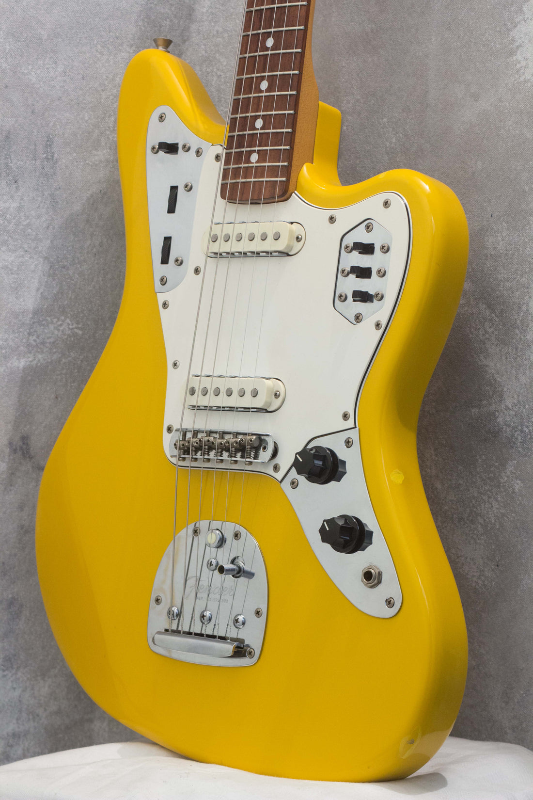 yellow fender jaguar