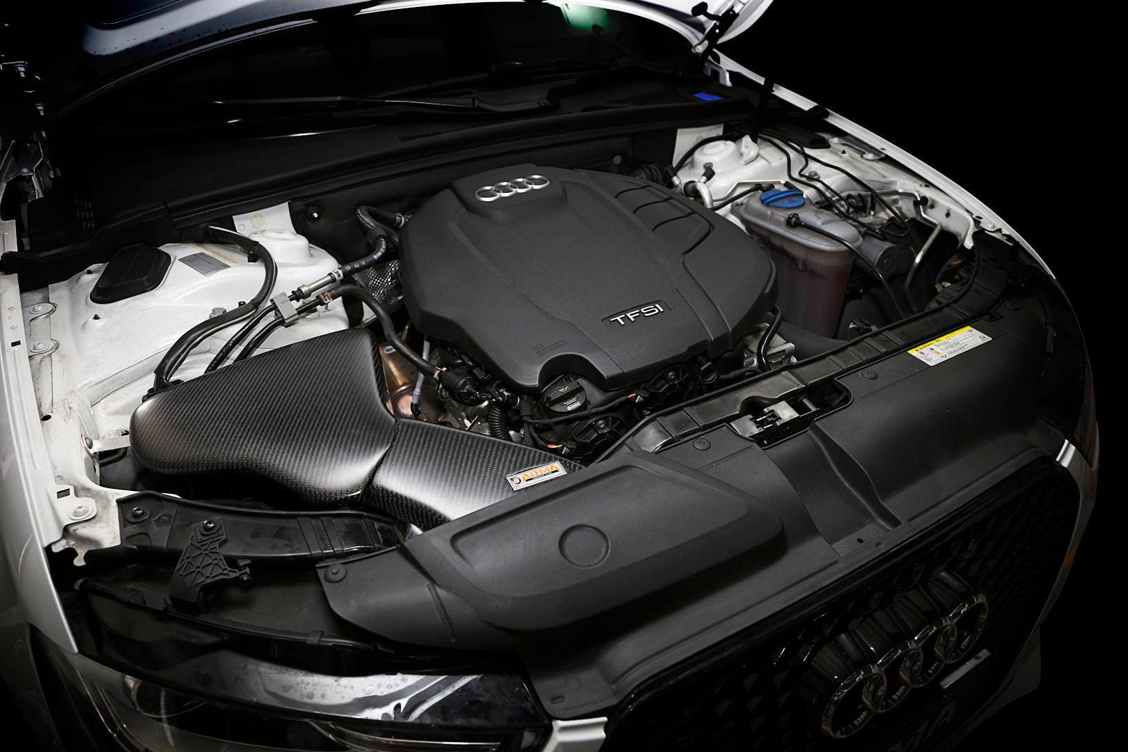 Toma de aire frío de fibra de carbono Armaspeed Audi B8.5 1.8T 2.0T (A4 y A5) - ML Performance UK