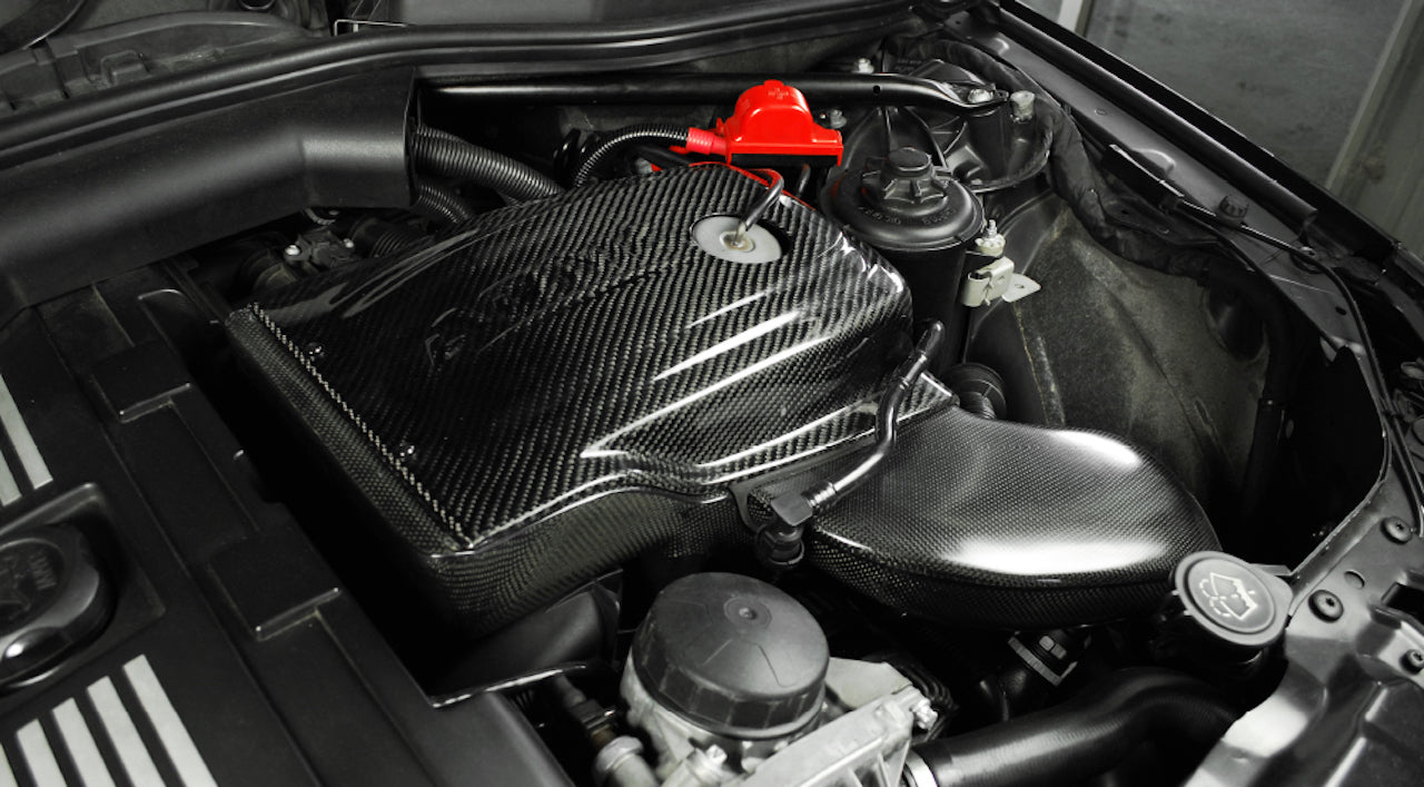 Toma de aire frío Armaspeed BMW E60 535i de fibra de carbono - ML Performance ES