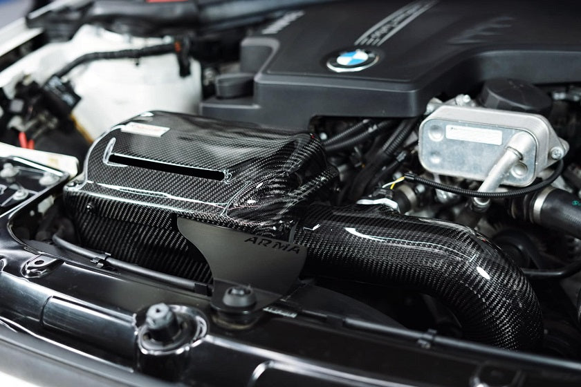 Toma de aire frío de fibra de carbono Armaspeed BMW F30 F31 N20 (320i y 328i) - ML Performance UK