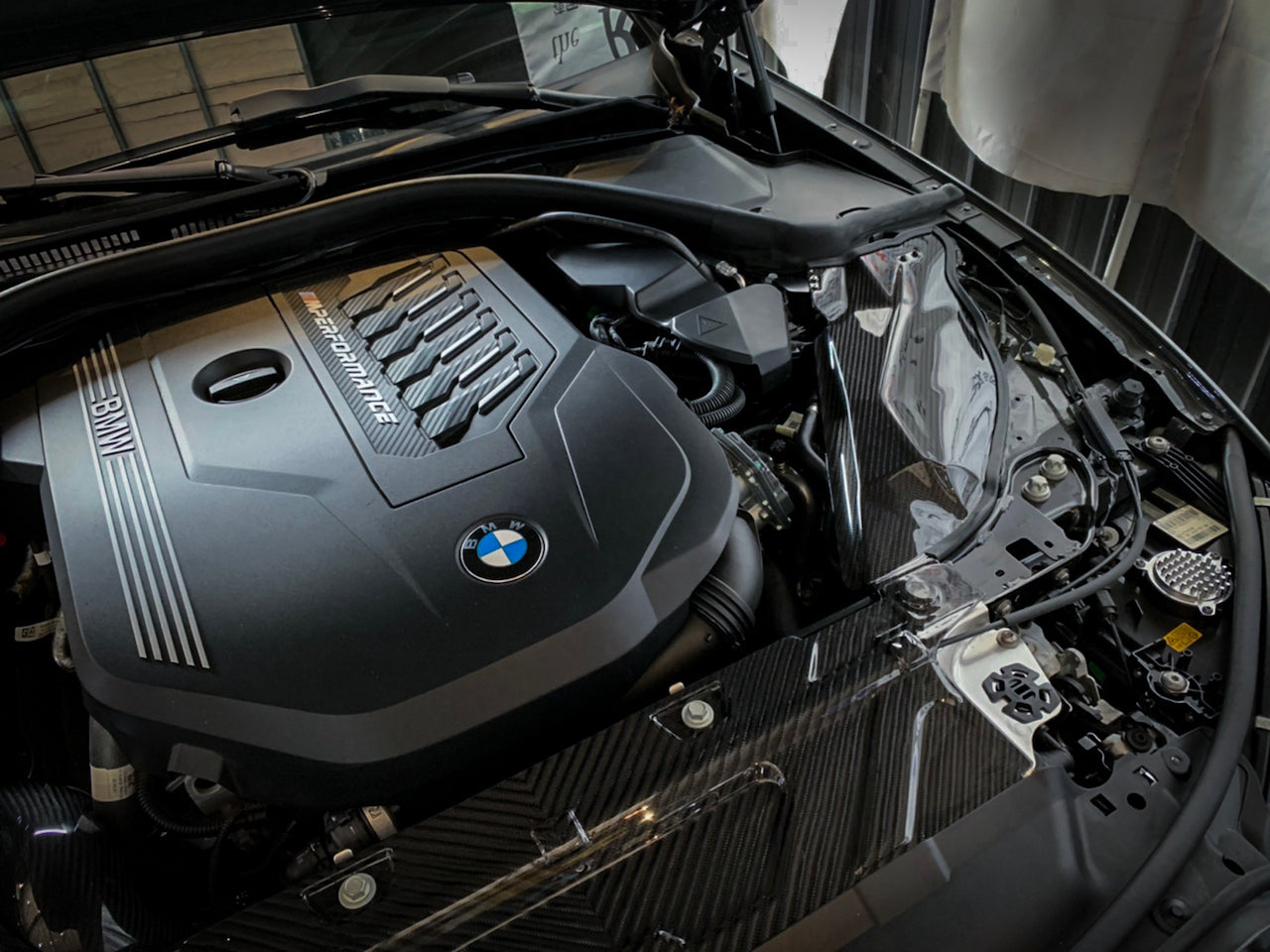 Toma de aire de fibra de carbono Armaspeed BMW G20 G21 M340i - ML Performance UK