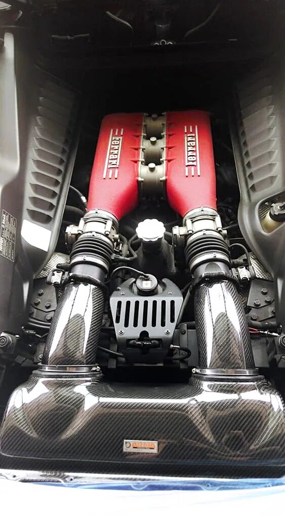 Toma de aire frío de fibra de carbono Armaspeed Ferrari 458 Italia - ML Performance UK