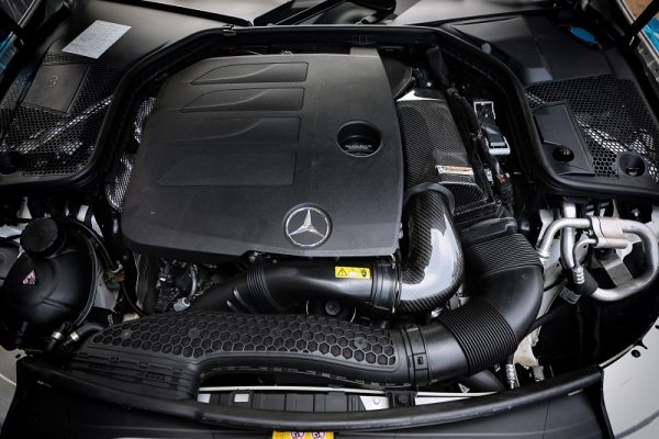 Admission d'air froid en fibre de carbone Armaspeed Mercedes-Benz W205 W213 (C300 et E300) - ML Performance UK