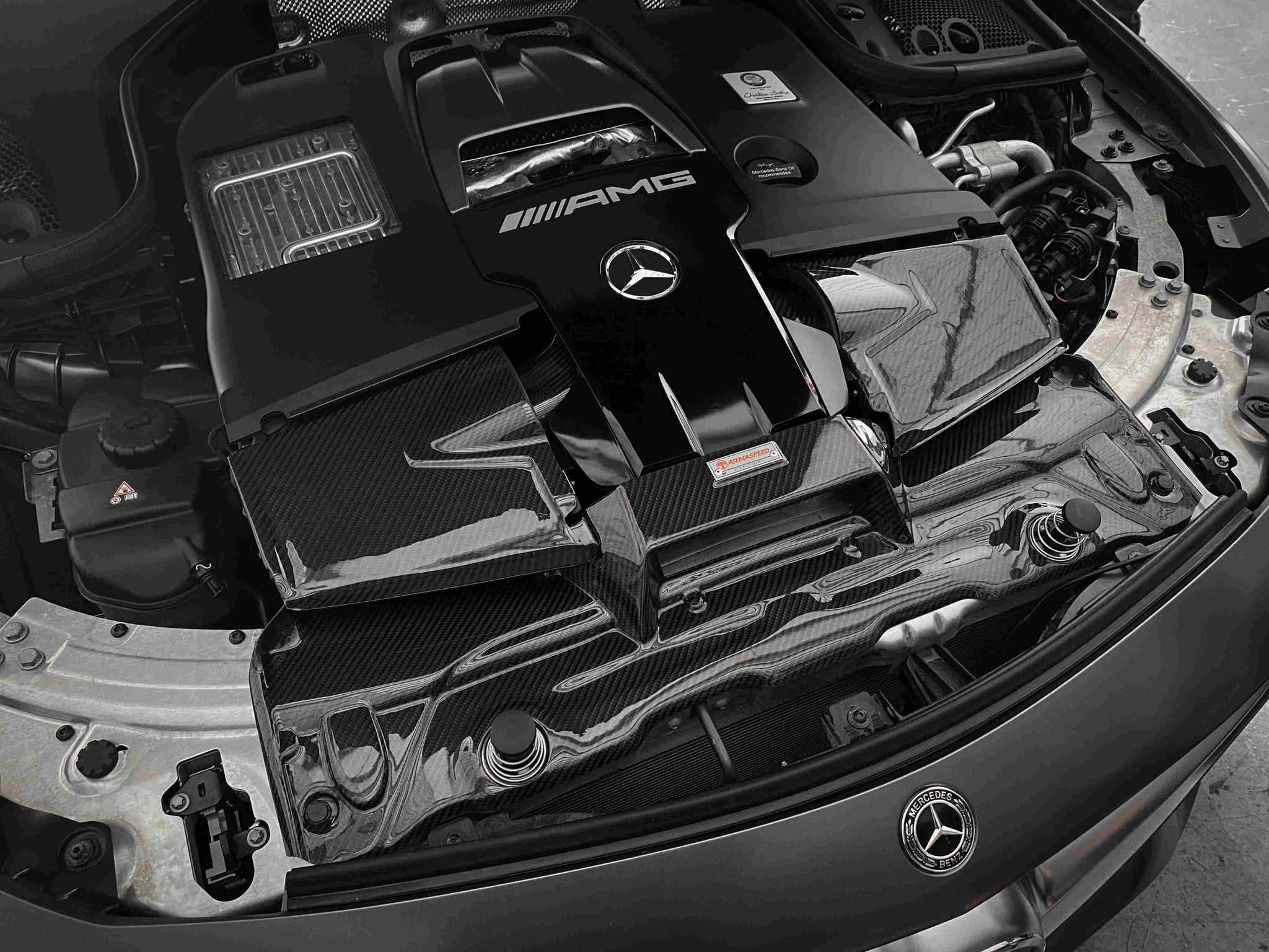 Toma de aire frío de fibra de carbono Armaspeed Mercedes-Benz W213 AMG E63 - ML Performance UK