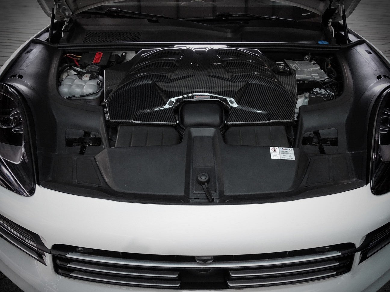 Admission d'air froid en fibre de carbone Armaspeed Porsche Cayenne 9Y0 9Y3 - ML Performance UK