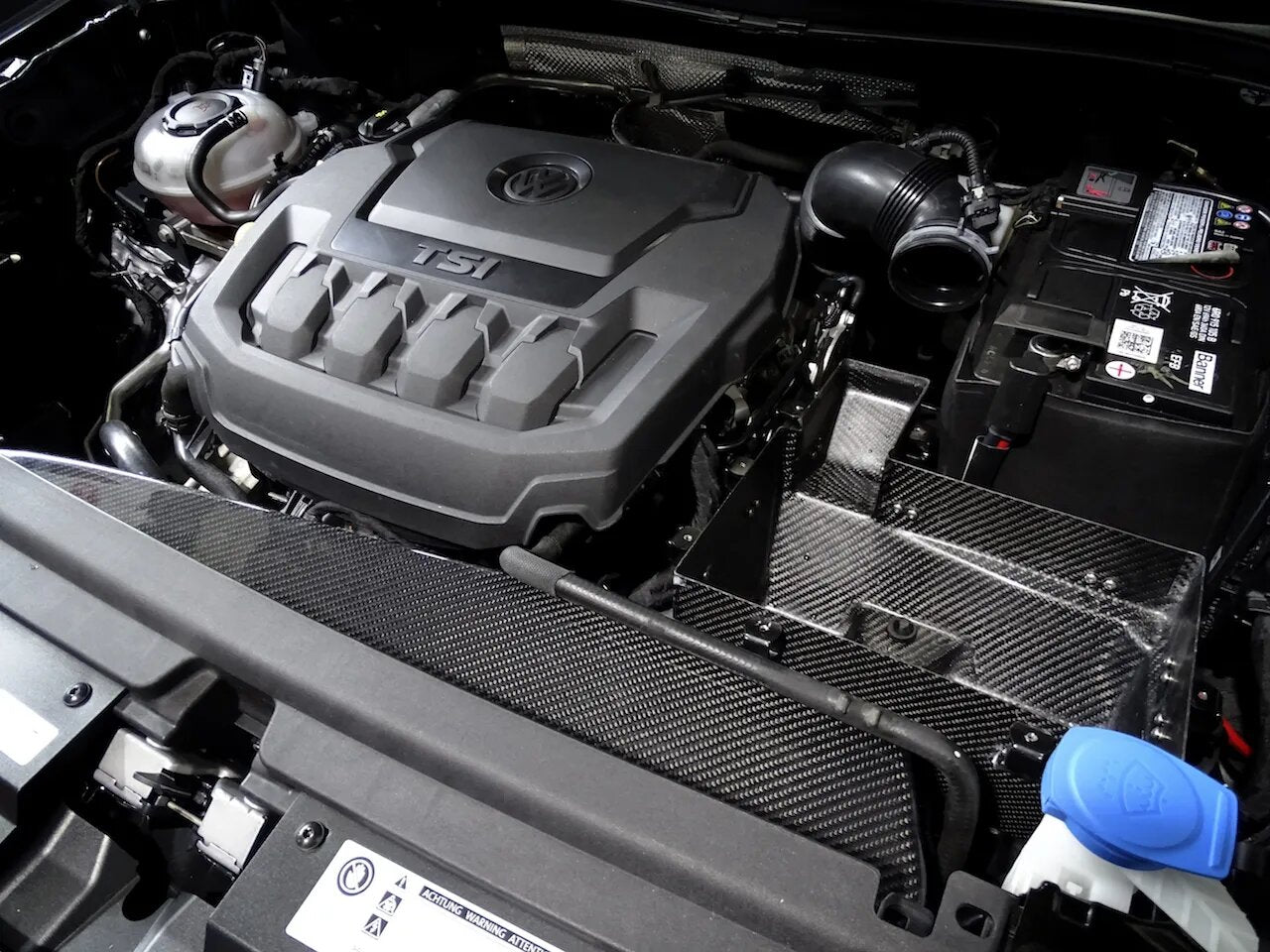 Admisión de aire frío de fibra de carbono Armaspeed Volkswagen MK2 Tiguan 380 TSI - ML Performance UK