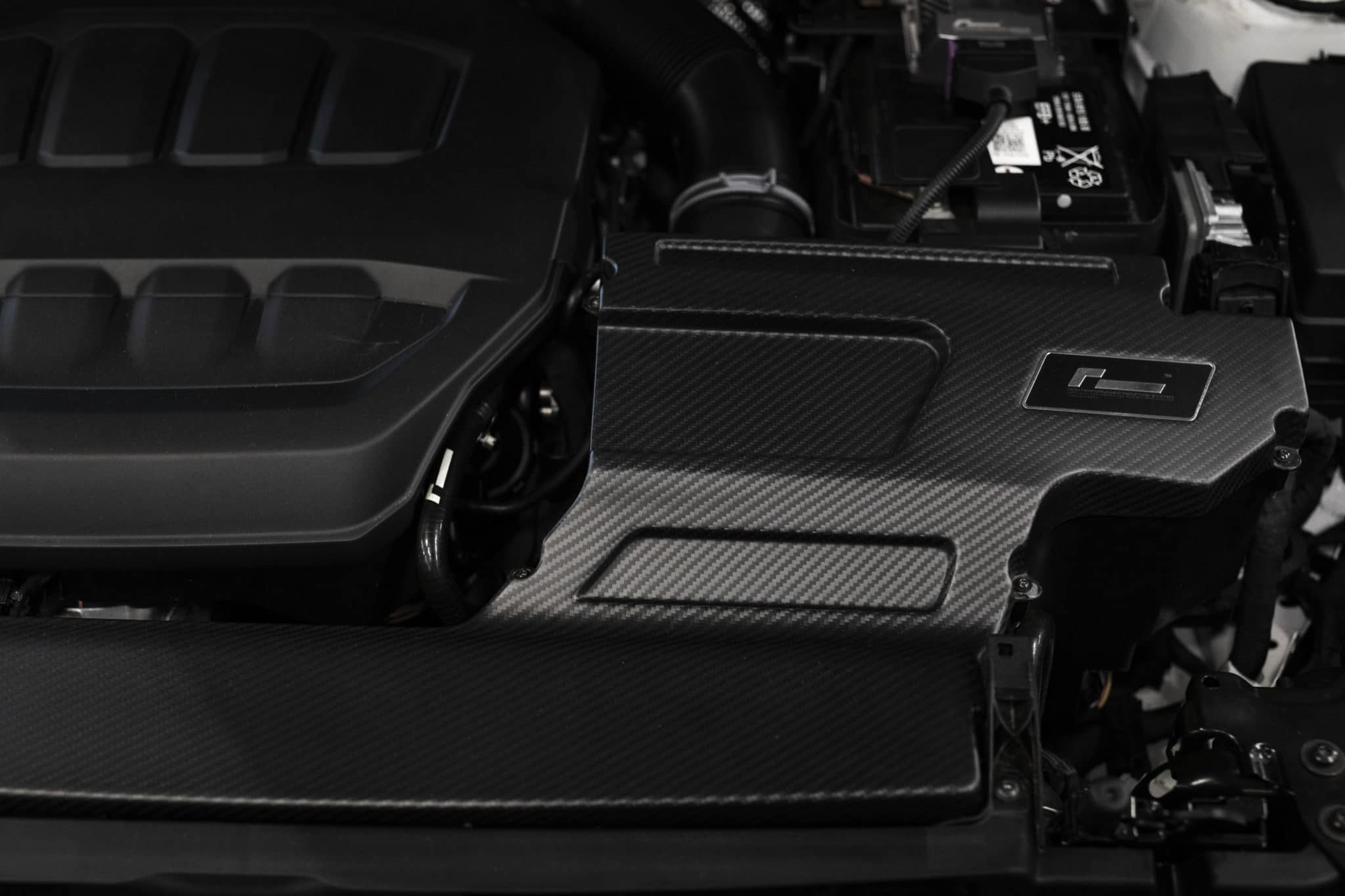 Racingline Performance Audi/VW 'R600' Carbon Fibre Lid (Golf GTI, Golf R, Golf GTI Clubsport, Passat, Arteon, S3, TT, TTS, Leon Cupra, Octavia vRS & Superb) - ML Performance UK