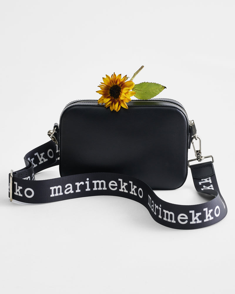 Päivittää 62+ imagen marimekko gratha bag black - abzlocal fi